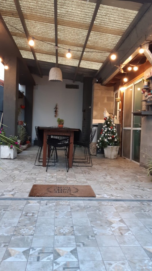 CASA AL FRENTE